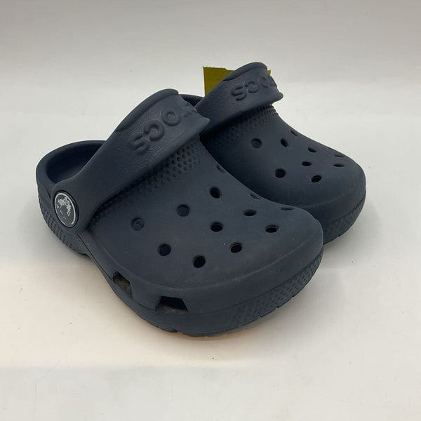 Size 6: Crocs Navy Clogs
