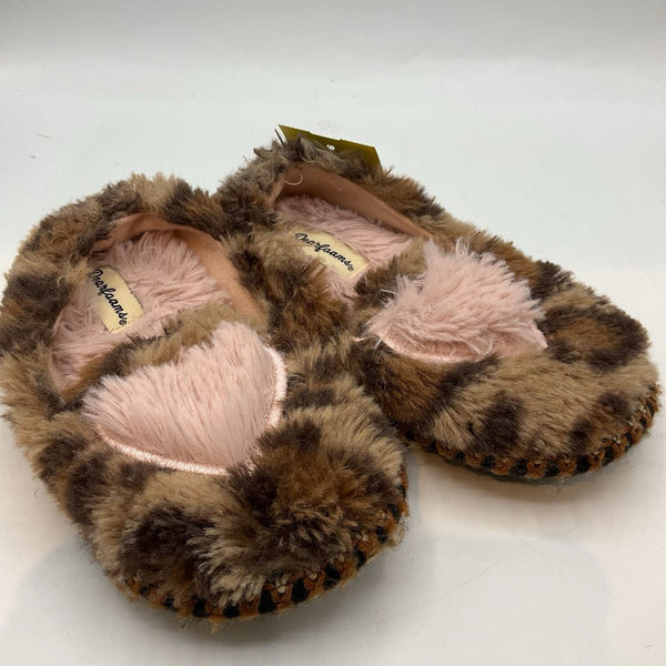 Size 7-8: Dearfoams Brown/Pink Leopard/Heart Fuzzy Slippers