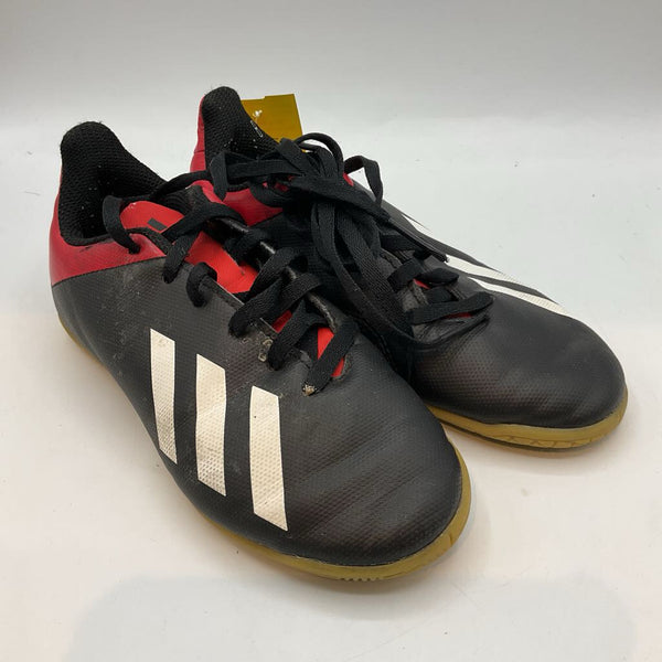 Size 13.5: Nike Black/Red Lace-Up Indoor Soccer Cleats