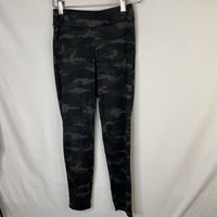 Size 8-10: Athleta Black/Gray Camo Leggings