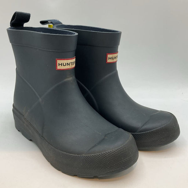 Size 1Y: Hunter Navy Chelsea Rain Boots