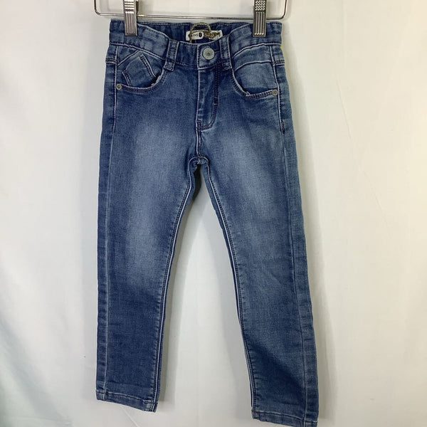 Size 4-5: Stains and Stories Med-Wash Blue Adjustable Jeans NEW
