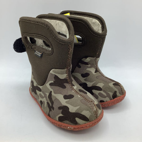 Size 6: Bogs Brown Camo Fleece Lined Velcro Strap Rain Boots