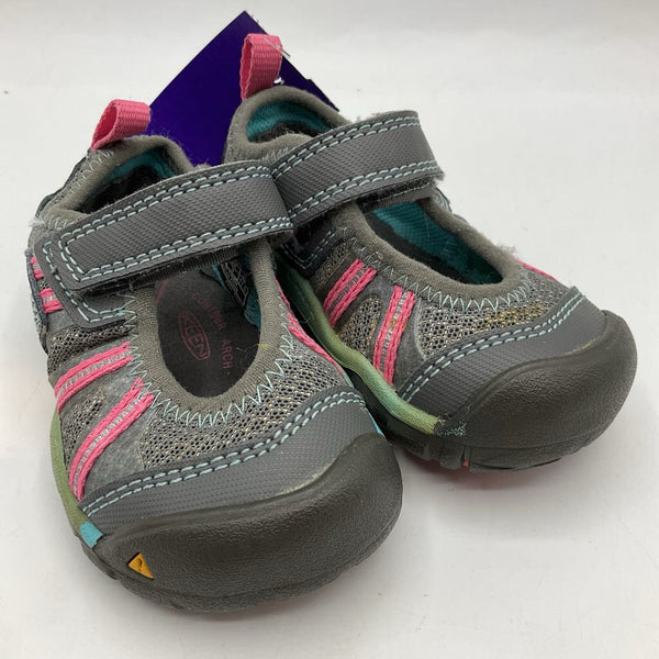 Size 4: KEEN Gray/Multi Mesh Velcro Strap Shoes