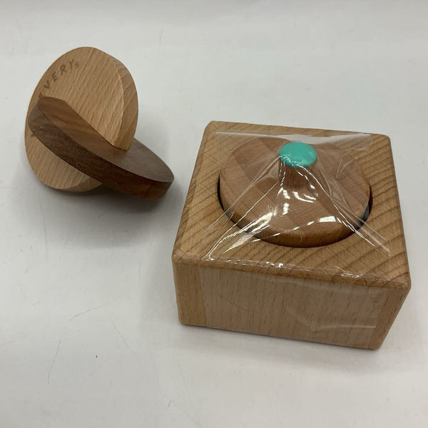 Lovevery Wooden Egg/Pincer Puzzle/ Discs