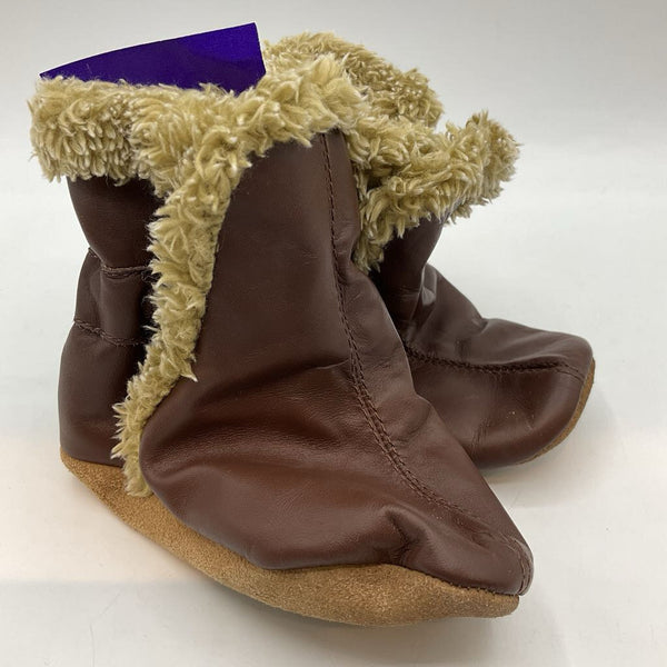Size 12-18m: Robeeze Faux Fur Lined Booties