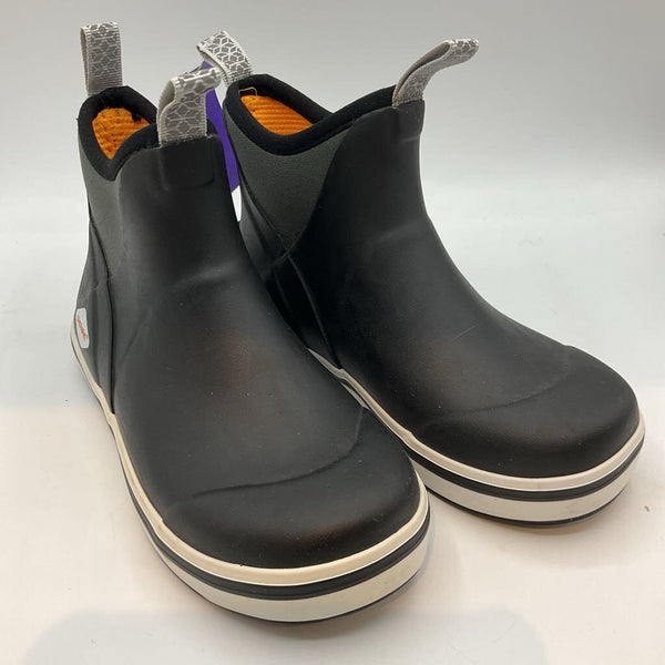 Size 13: Showwave Black Shorty Rain Boots- Like New