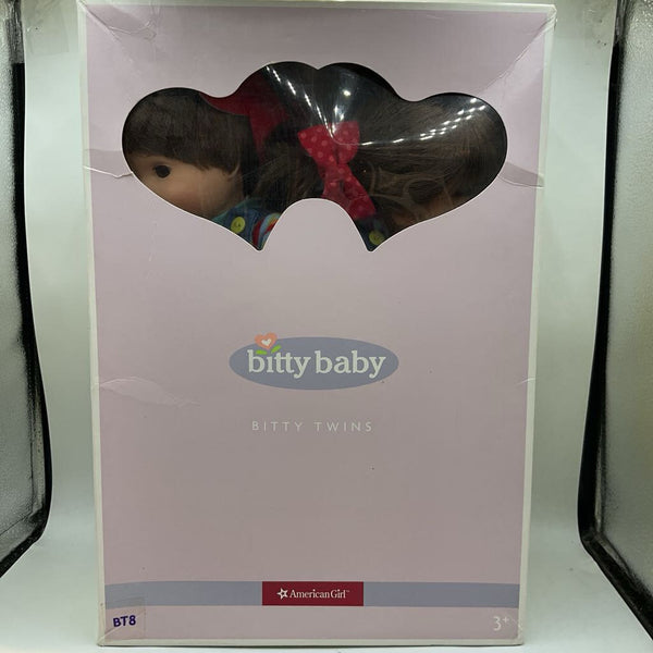 Collectable American Girl Bitty Twins Dolls Boy/Girl w/ Outfits, Accessories & 5 Books- In Original Box - Like NEW Condition
