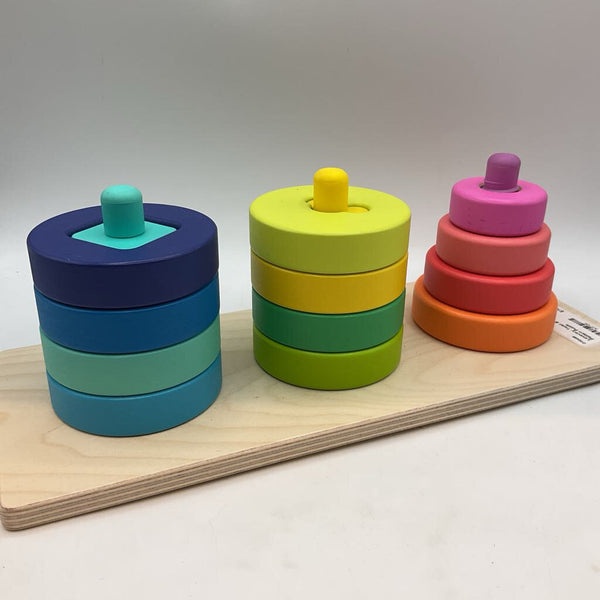 Lovevery Twist & Pivot Pattern Puzzle
