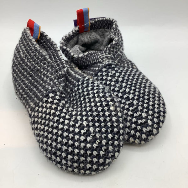 Size 8-10: Bombas Black/Gray Slipper Socks