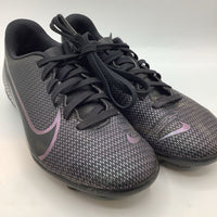 Size 1Y: Nike Black/Iridescent Lace-Up Soccer Cleats