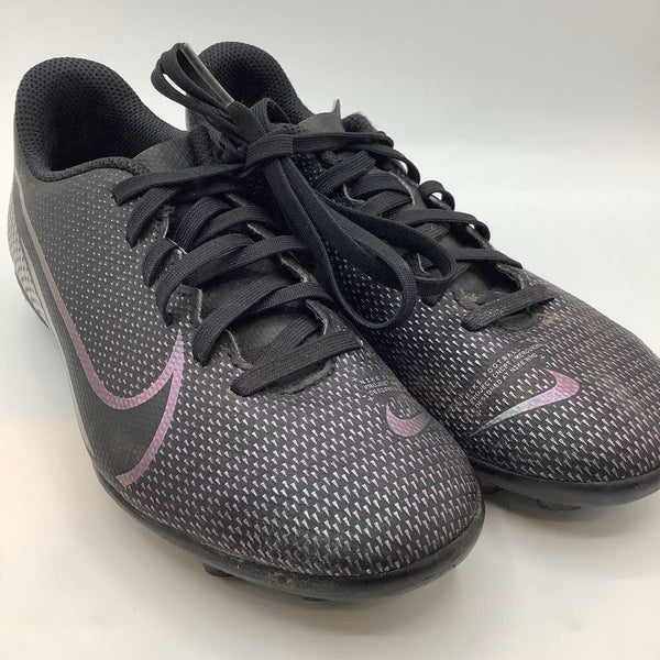 Size 1Y: Nike Black/Iridescent Lace-Up Soccer Cleats