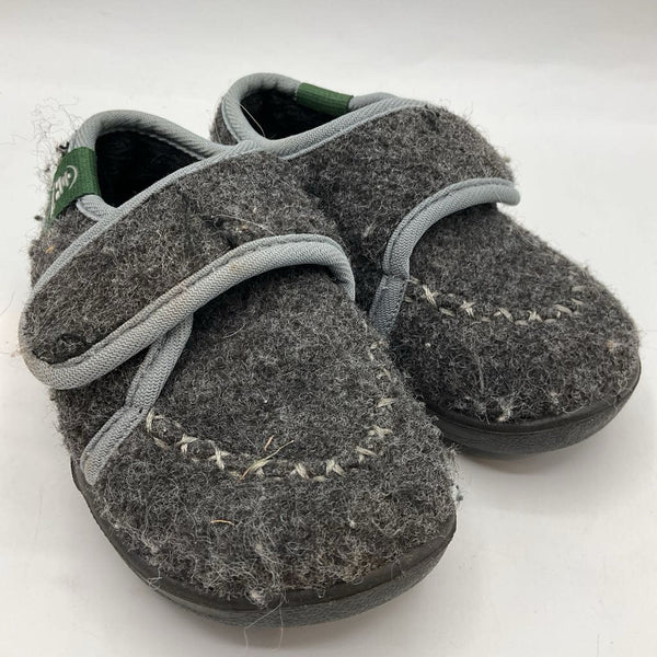 Size 6: Kamik Gray Wool Velcro Strap Shoes REDUCED