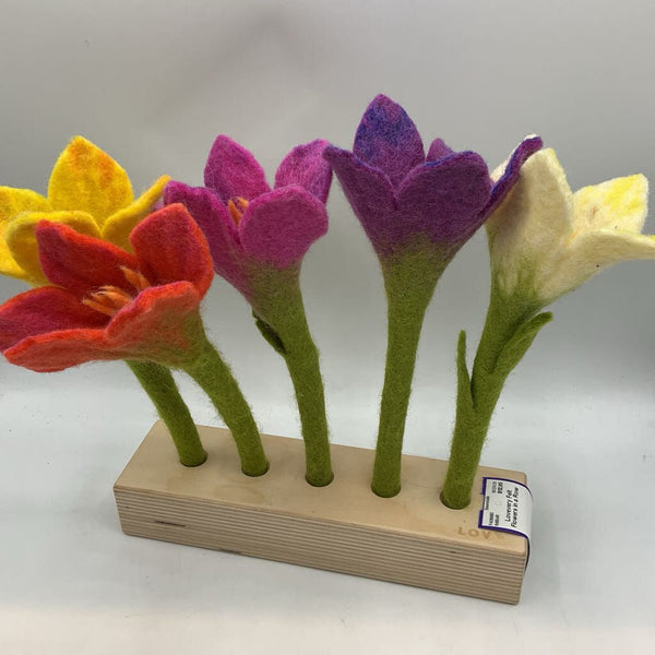 Lovevery Felt Flowers in a Row