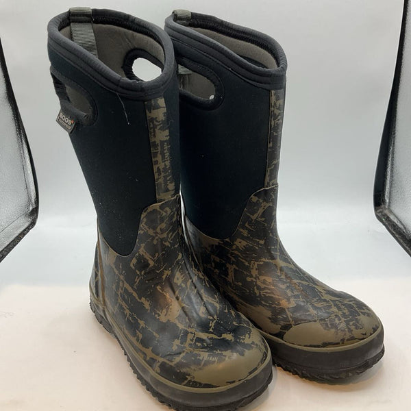 Size 1Y: Bogs Black/Gray Insulated -30* Rain Boots