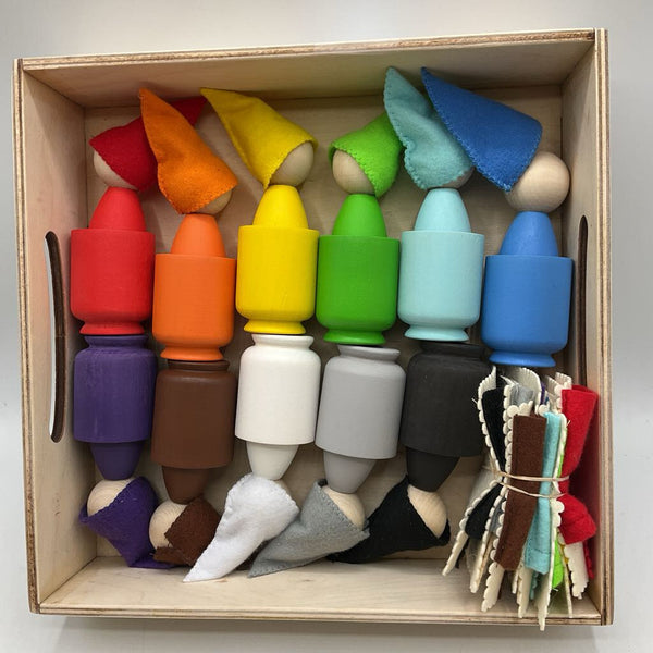Ulanik Peg Dolls with Hats & Beds