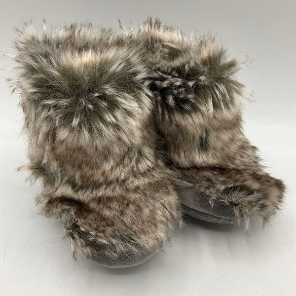 Size 6m: Gray Faux Fur Slipper Booties