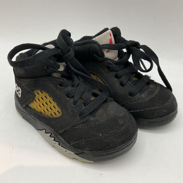 Size 5: Air Jordan Black Lace-Up Sneakers