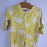 Size 0-3m (50): Hanna Andersson Yellow/White Clouds Snap Footy PJs