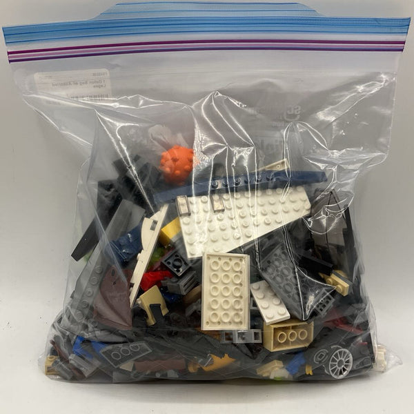 1 Gallon Bag of Assorted Legos