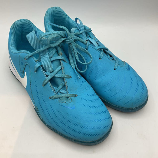 Size 2.5Y: Nike Blue/White Lace-Up Turf Cleats