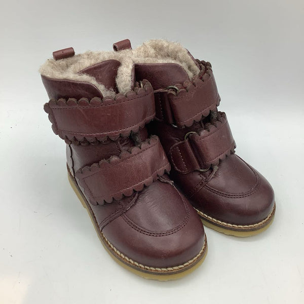 Size 6: Burgundy Sherpa Lined Velcro Boots