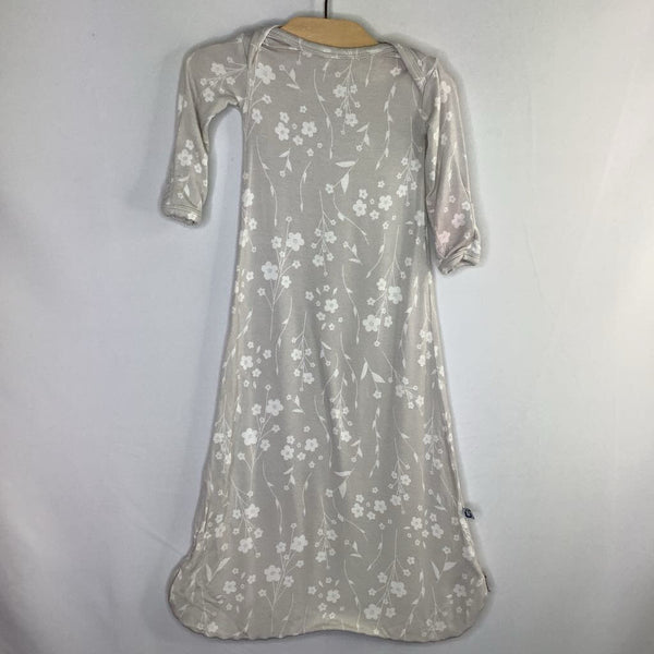 Size 0-3m: GunaMuna Gray/White Floral Bamboo Nightgown