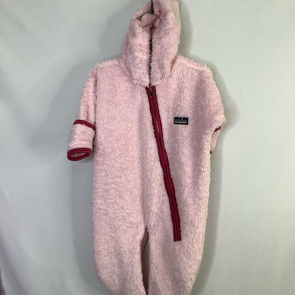 Size 3-6m: Patagonia Pink Fleece Bunting