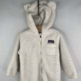 Size 6-12m: Patagonia White Fleece Bunting