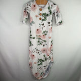 Size NB (7-14lb): Caden Lane White/Pink/Green Floral Knot Nighty