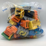 2 Gallon Bag Of Assorted Duplos - Construction
