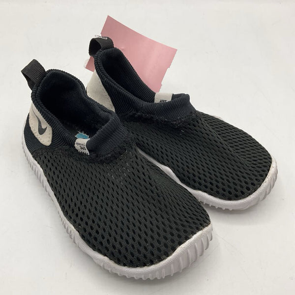 Size 6: Nike Black/White Water Shoes